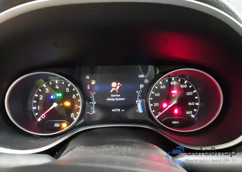 2018 Jeep Compass Latitude 4X4 z USA, uszkodzony, nr VIN 3C4NJDBB7JT114185